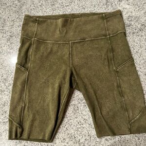 Lululemon Athletica Green Bike Shorts High Waist Moisture-Wicking